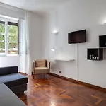 Romefinestay Apartment Mirabello